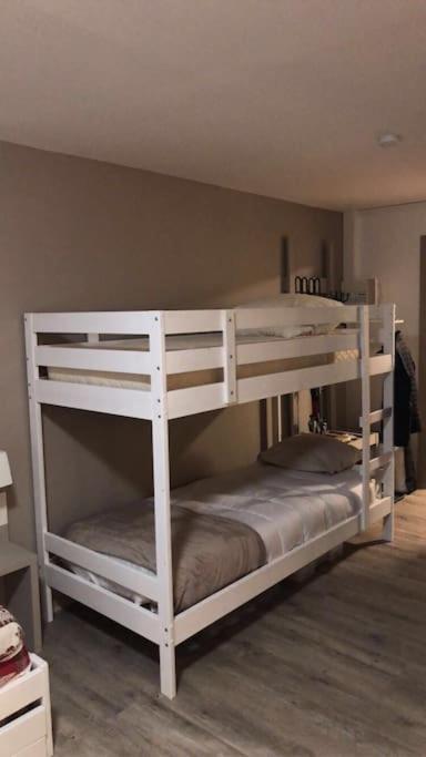 Au Bout Du Bois Piscine Sauna Hammam Accessible En Saison Et Le Logement Accessible Toute L Annee Les Deserts  ภายนอก รูปภาพ